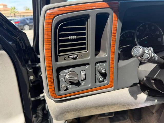 2003 Cadillac Escalade Standard