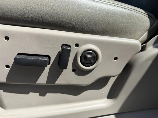 2003 Cadillac Escalade Standard
