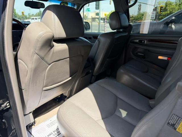 2003 Cadillac Escalade Standard