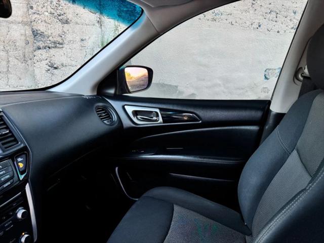 2020 Nissan Pathfinder S 2WD