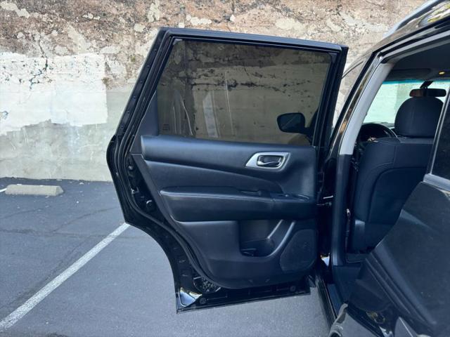 2020 Nissan Pathfinder S 2WD