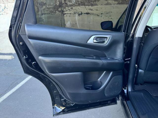 2020 Nissan Pathfinder S 2WD