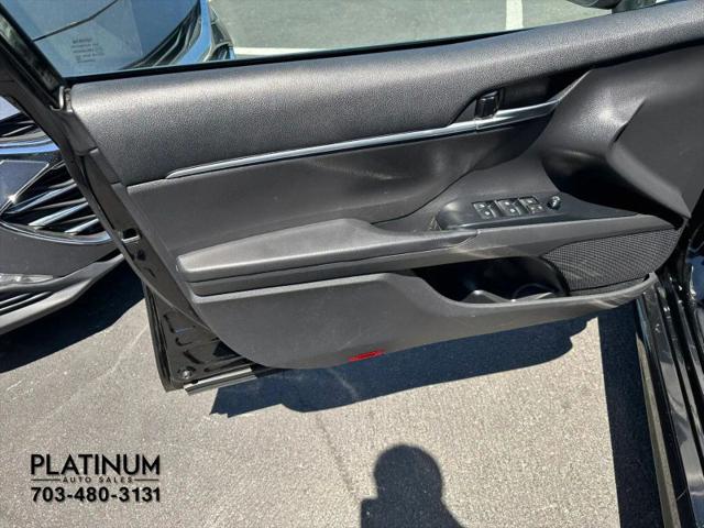 2020 Toyota Camry SE