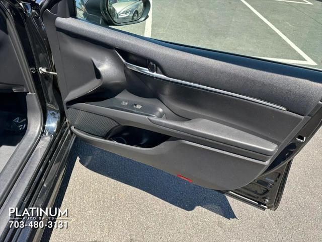 2020 Toyota Camry SE