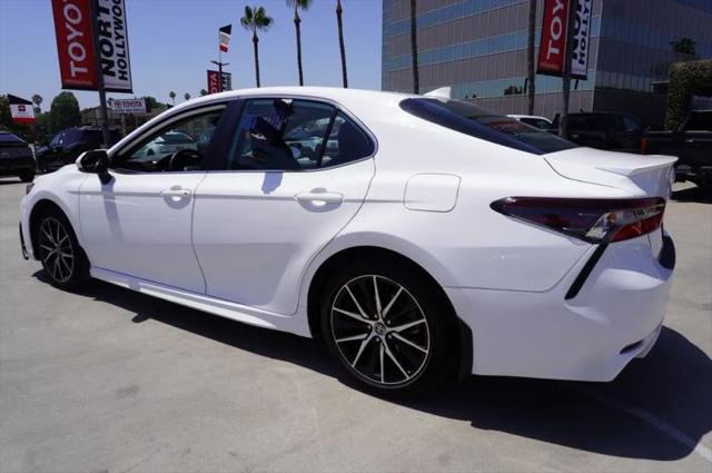 2022 Toyota Camry SE