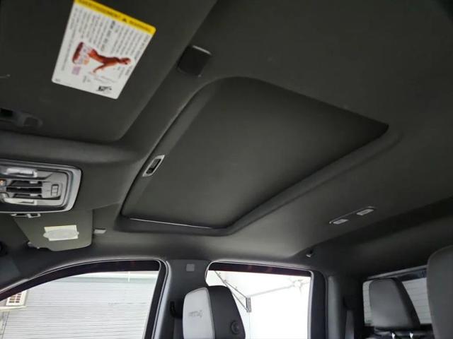 2022 GMC Sierra 1500 Limited 4WD Crew Cab Short Box AT4