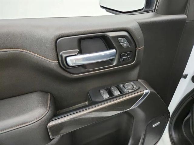 2022 GMC Sierra 1500 Limited 4WD Crew Cab Short Box AT4