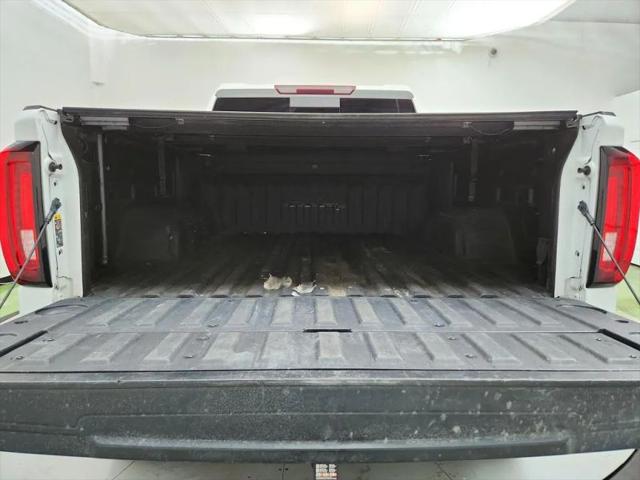 2022 GMC Sierra 1500 Limited 4WD Crew Cab Short Box AT4