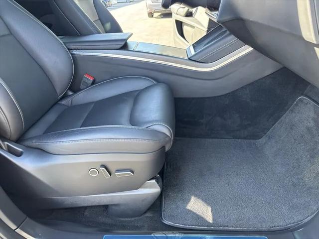 2022 Tesla Model X Plaid Tri Motor All-Wheel Drive