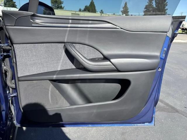 2022 Tesla Model X Plaid Tri Motor All-Wheel Drive