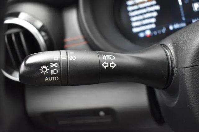 2023 Nissan Kicks SR Xtronic CVT