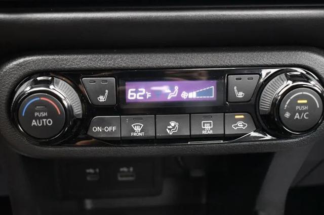 2023 Nissan Kicks SR Xtronic CVT
