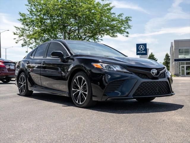 2020 Toyota Camry SE AWD
