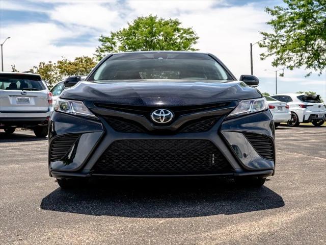 2020 Toyota Camry SE AWD
