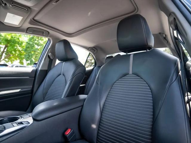 2020 Toyota Camry SE AWD