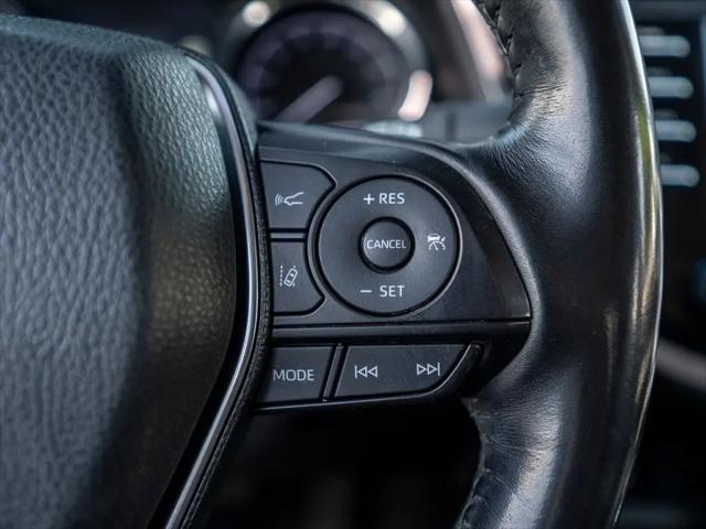 2020 Toyota Camry SE AWD