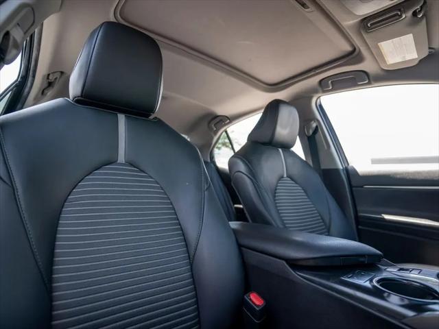 2020 Toyota Camry SE AWD