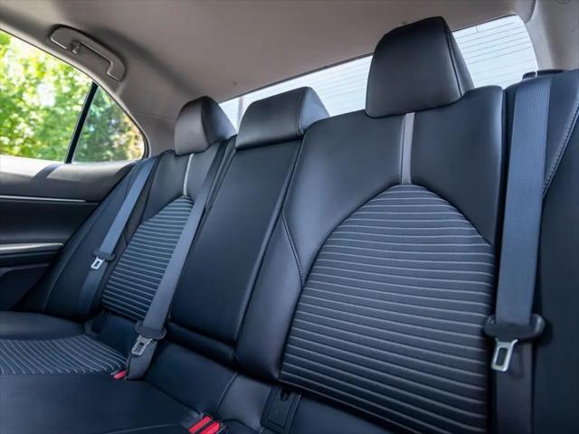2020 Toyota Camry SE AWD