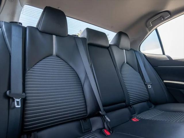 2020 Toyota Camry SE AWD