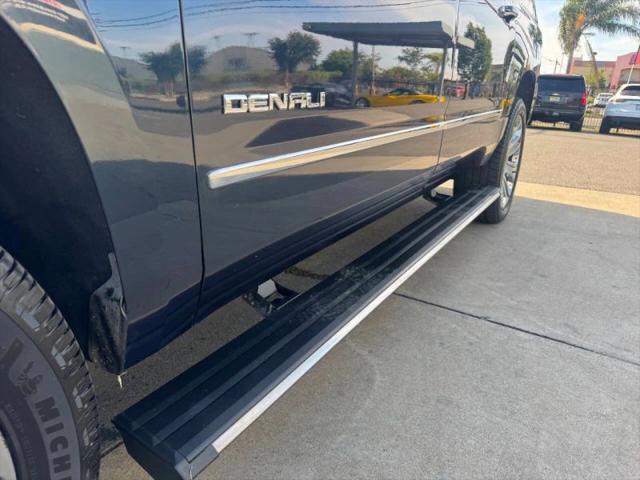 2017 GMC Yukon XL Denali