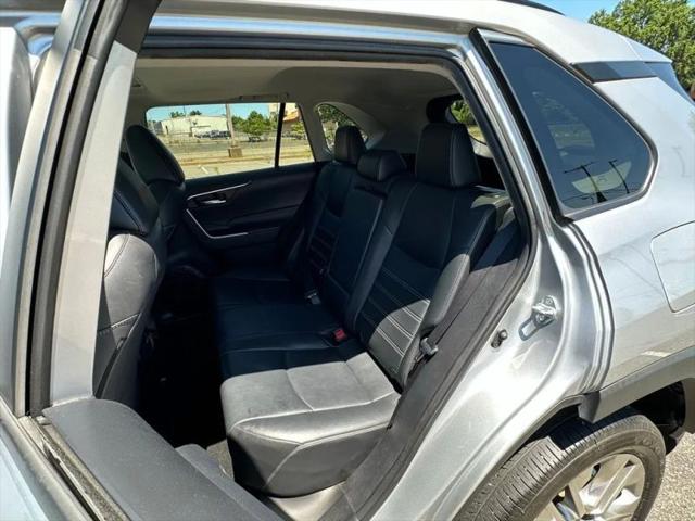 2020 Toyota RAV4 XLE Premium
