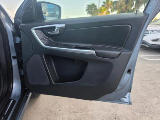 2017 Volvo XC60 T6 Dynamic
