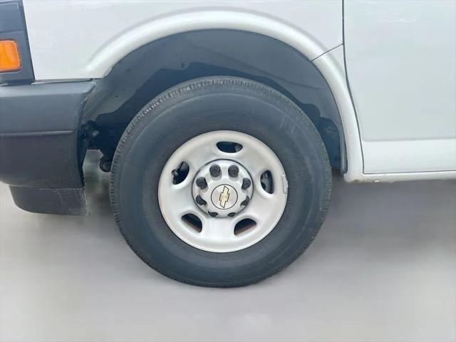 2025 Chevrolet Express Cargo Van RWD 2500 Extended Wheelbase WT