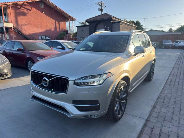 2016 Volvo XC90 T6 Momentum