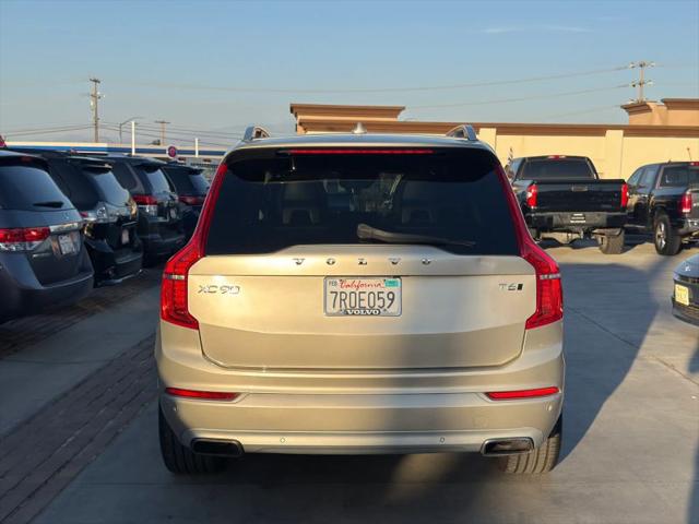 2016 Volvo XC90 T6 Momentum