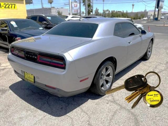 2015 Dodge Challenger SXT