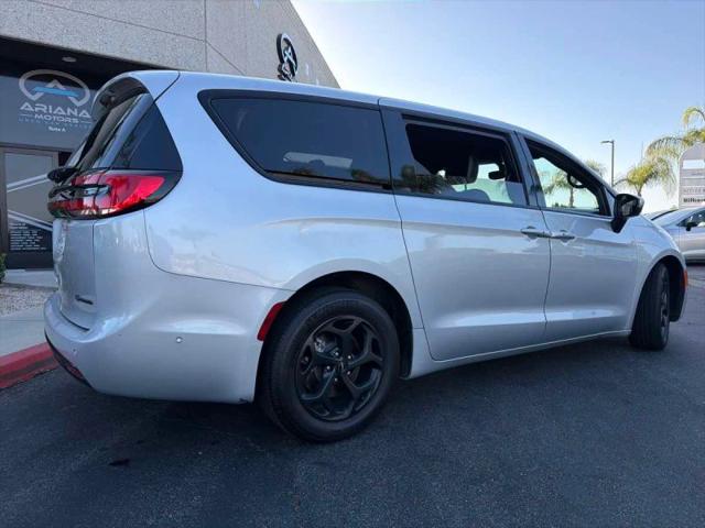2023 Chrysler Pacifica Hybrid Touring L