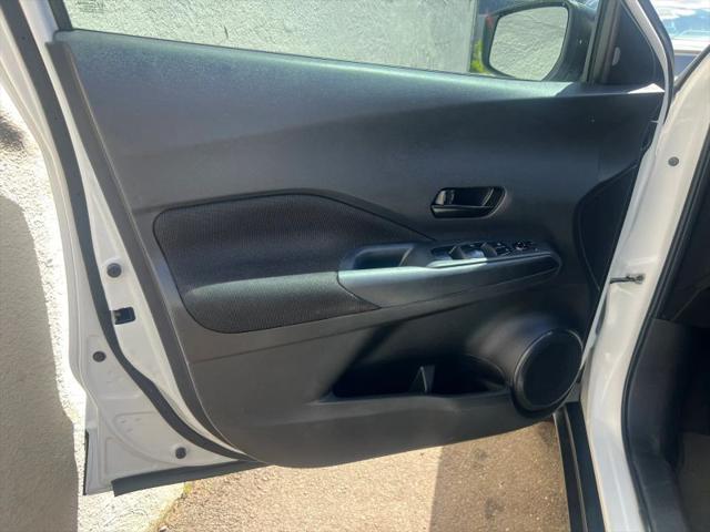 2023 Nissan Kicks S Xtronic CVT