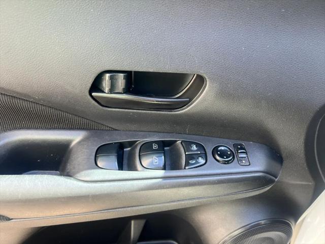 2023 Nissan Kicks S Xtronic CVT