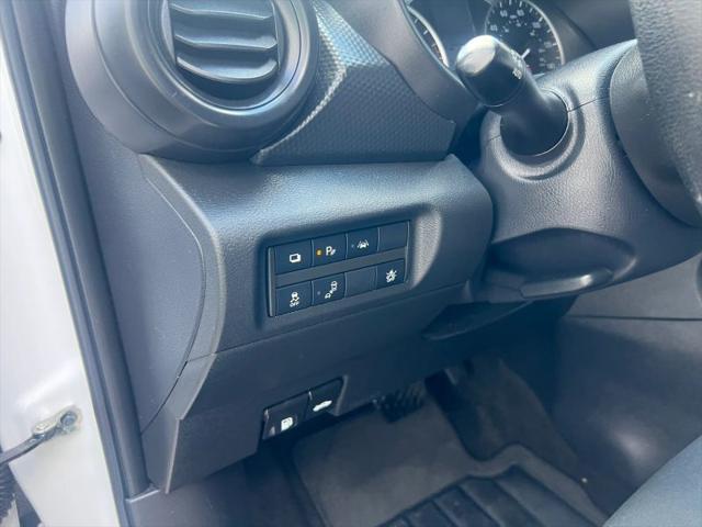 2023 Nissan Kicks S Xtronic CVT
