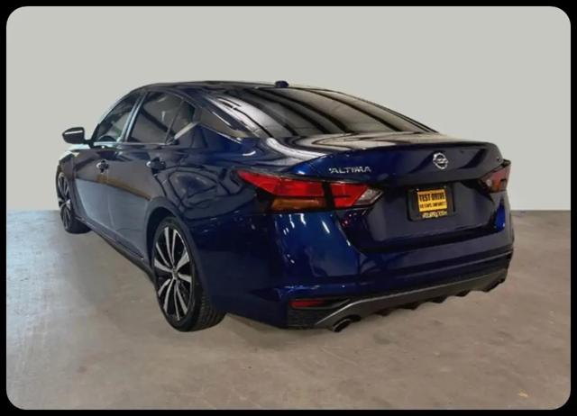 2022 Nissan Altima SR FWD