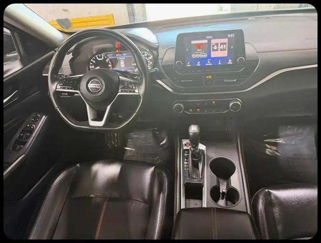 2022 Nissan Altima SR FWD