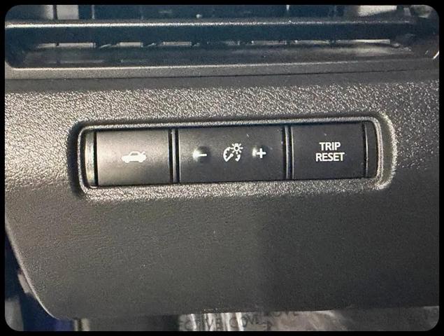 2022 Nissan Altima SR FWD