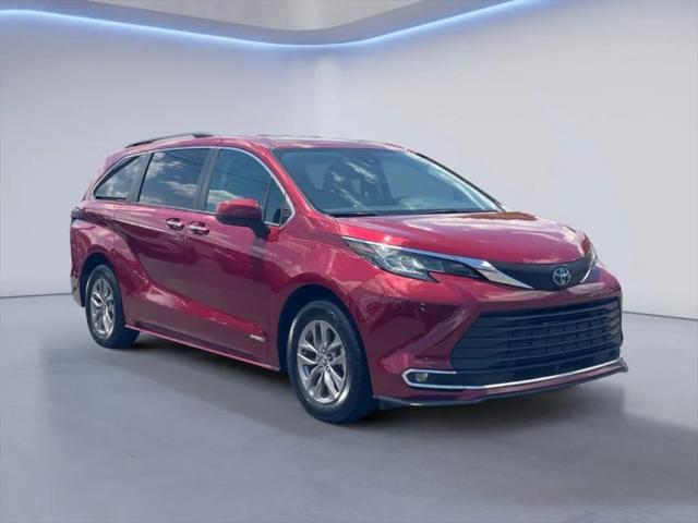 2021 Toyota Sienna XLE for sale in Knoxville, TN