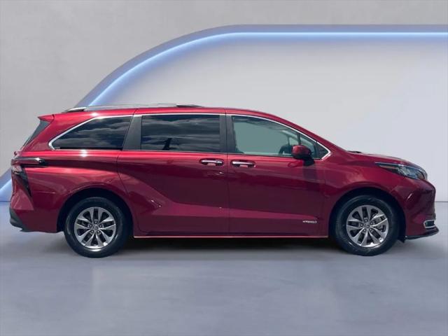 2021 Toyota Sienna XLE
