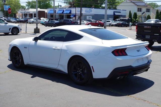 2025 Ford Mustang GT Premium Fastback
