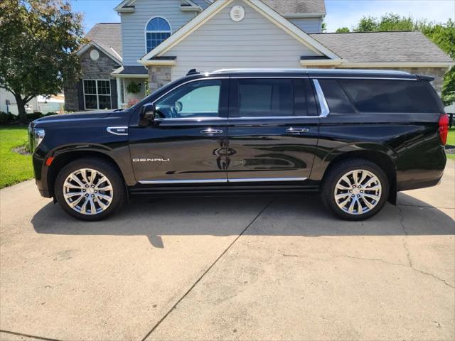 2022 GMC Yukon XL 4WD Denali