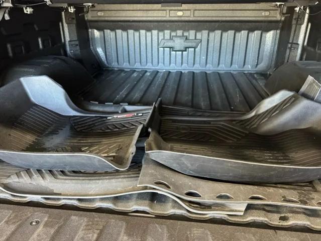 2022 Chevrolet Silverado 1500 4WD Crew Cab Short Bed RST