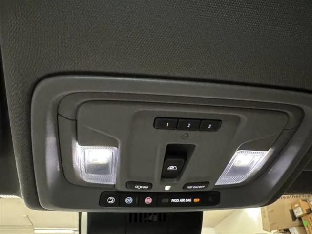 2022 Chevrolet Silverado 1500 4WD Crew Cab Short Bed RST