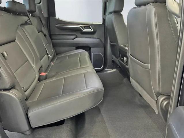 2022 Chevrolet Silverado 1500 4WD Crew Cab Short Bed RST