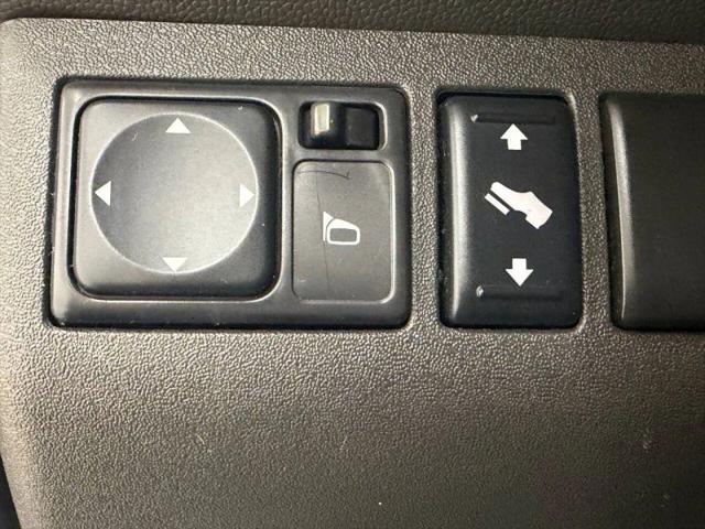 2012 Nissan Pathfinder SV