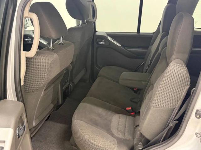 2012 Nissan Pathfinder SV