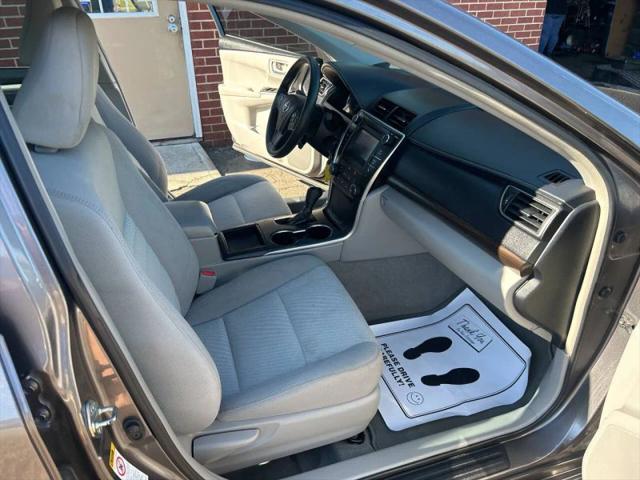 2016 Toyota Camry LE