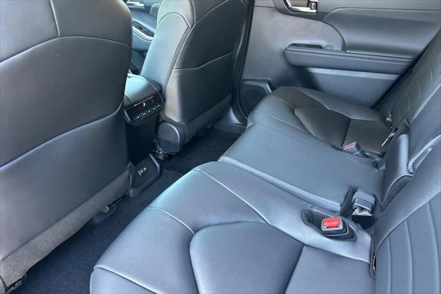 2026 Toyota Highlander Hybrid XLE