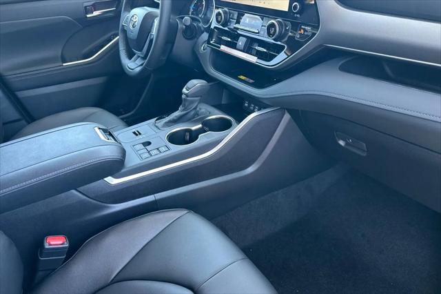 2026 Toyota Highlander Hybrid XLE