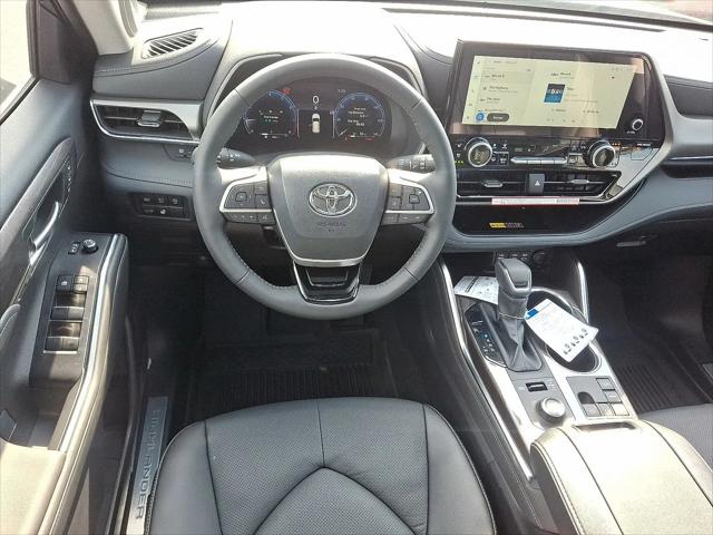 2025 Toyota Highlander Limited